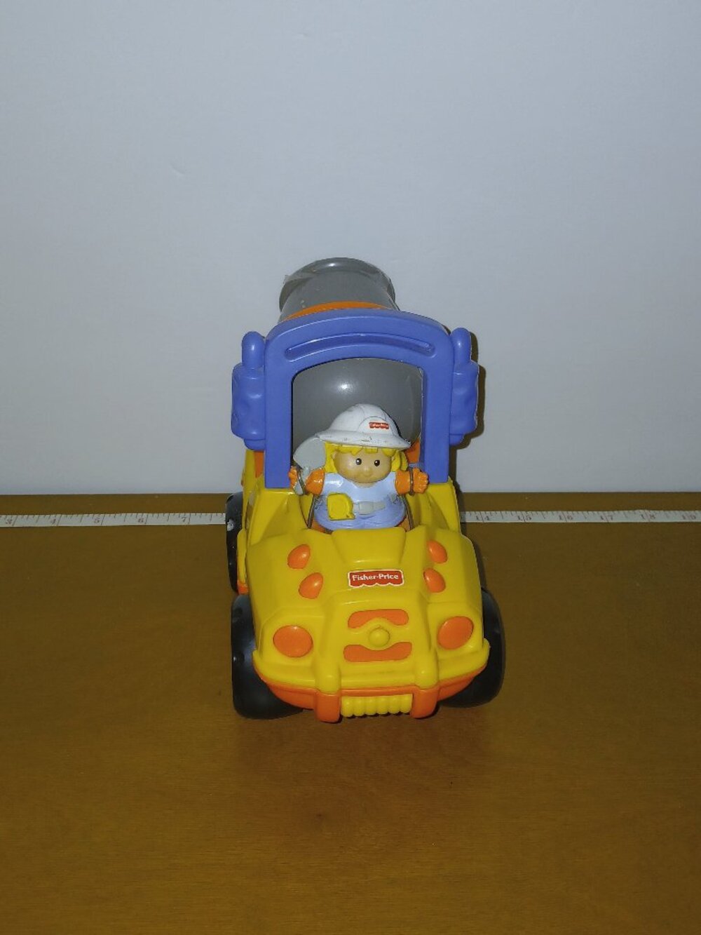 Fisher Price Little People Cement Mixer w Sound Works 2001 Preschool Toddler Toy